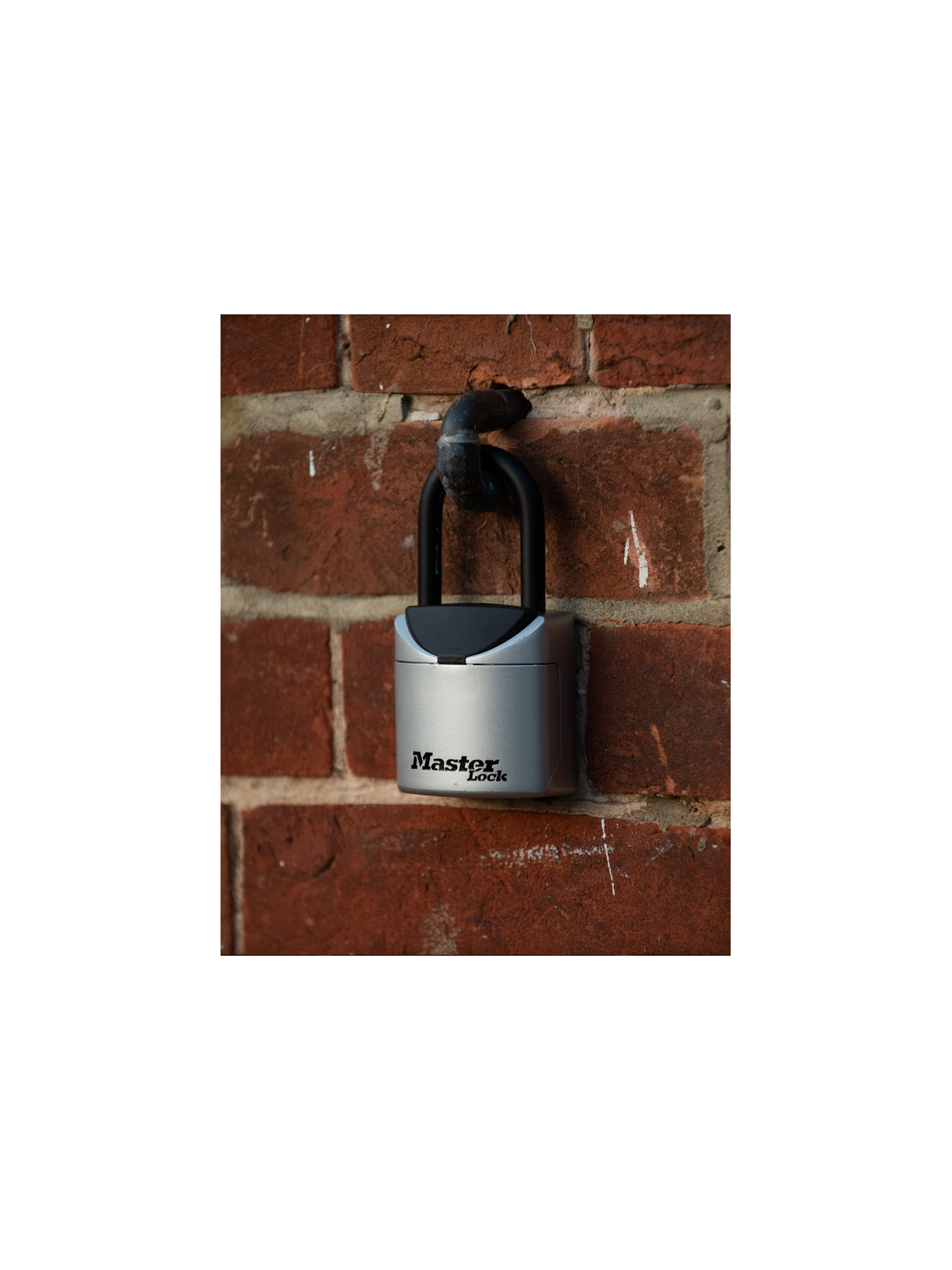 Boite à clé MASTER LOCK 5406 avec cache de protection de la serrure à combinaison 